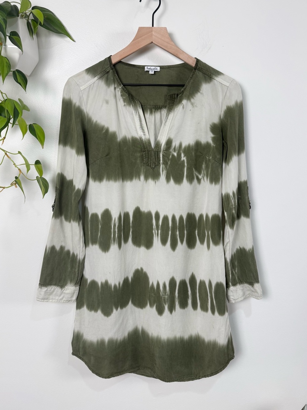 Splendid Wilder Tie Dye Shirt Dress Olive Green Tencel V-Neck XS Boho Roll Tab